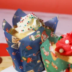 Hot PME Muffin Cups Kerstman 24st